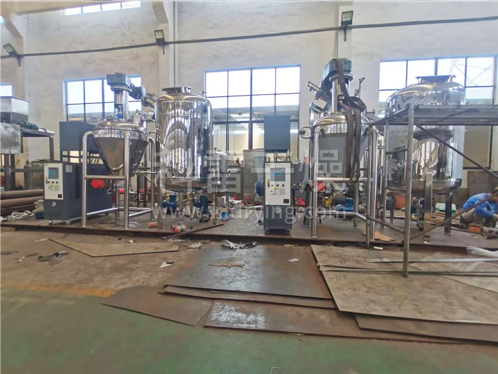 锥形螺带真空干燥机客户现场